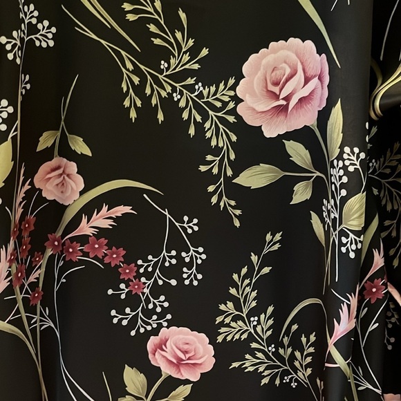 Colesce Couture 2pc. Silky black floral nightgown set. Robe and nightgown. Lg - Picture 4 of 11